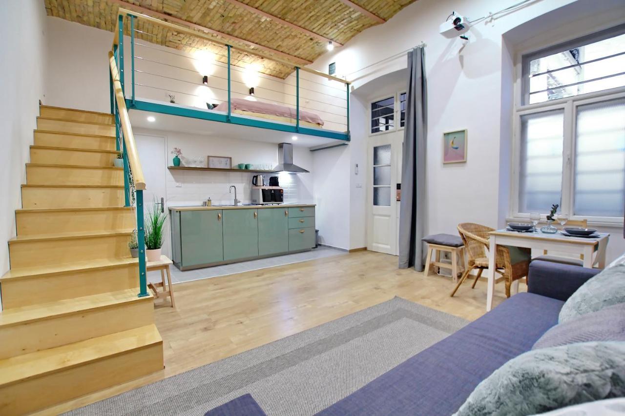 Lovely&Modern Downtown Apartment With Free Parking — Fotók 3